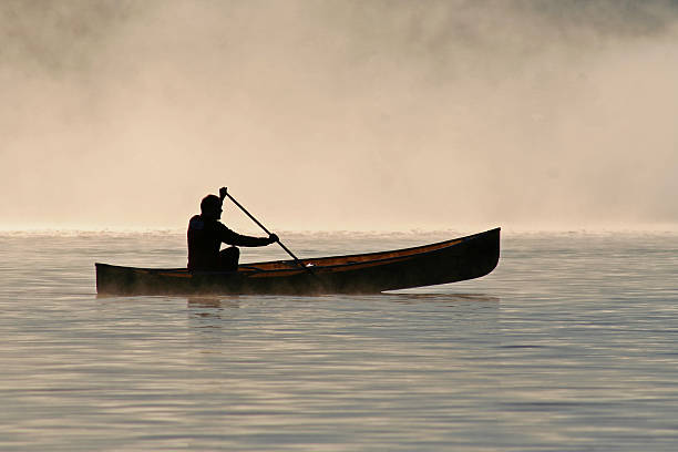 istock Silhoutte of a canoeist 512592108