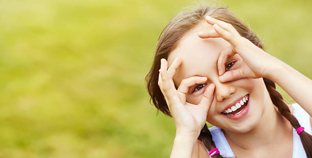 istock glasses of the fingers 512593810