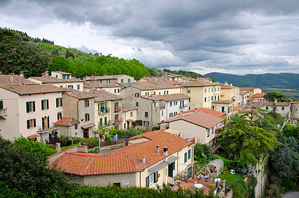 istock Homes on the Hillside in Cortona, Italy 512595042