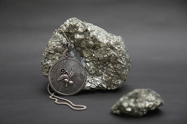 istock pure silver and sterling silver necklace 512601179