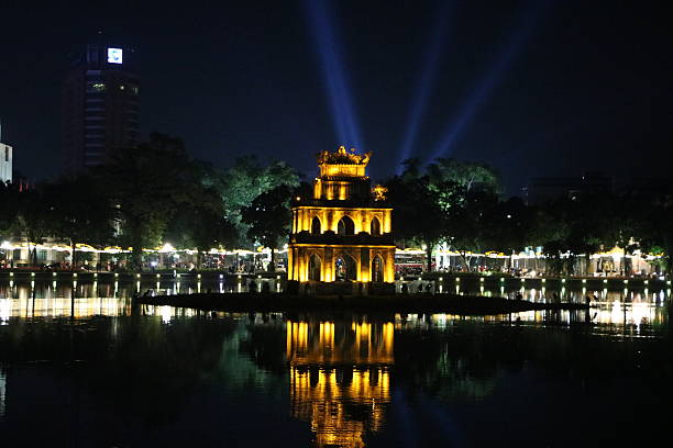 istock Hoan Kiem Lake Castle at night 512618272