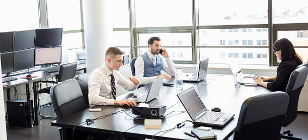 istock Business people in modern office. 512619196