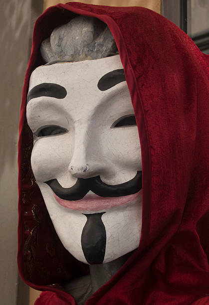 istock Italian carnival mask 512622612