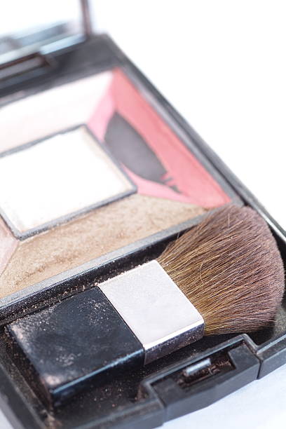 istock Face powder box and black single brush 512627029