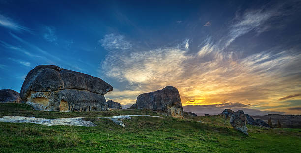 istock Cloudy Sky Sunset At Elephant Rocks, Duntroon, North Otago 512682638