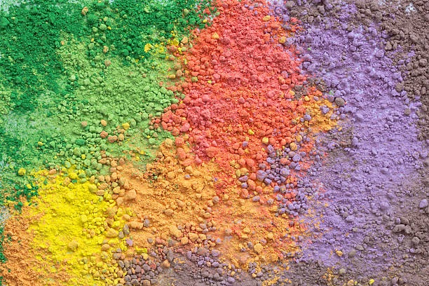 istock Colorful background of chalk powder 512691602
