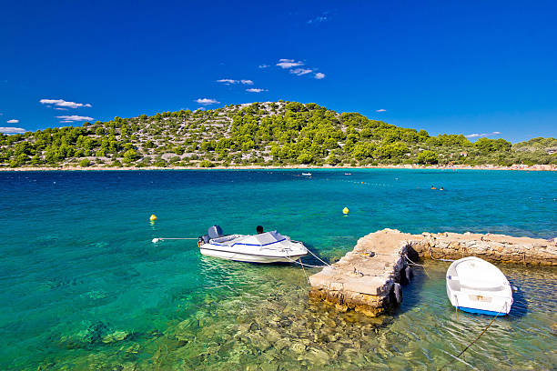 istock Lucica lagoon turquoise sea beach 512698961