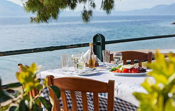 istock Lunch in a restaurant  near the sea 512699320