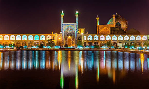 vue du shah (mosquée imam) de isfahan, iran - spirituality famous place isfahan dome photos et images de collection