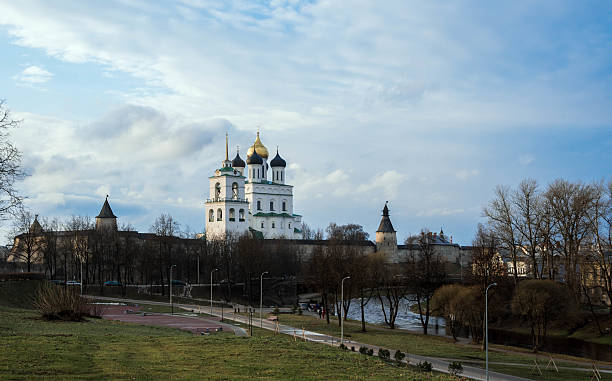 istock river of Pskov against the Kremlin and Church 512702464