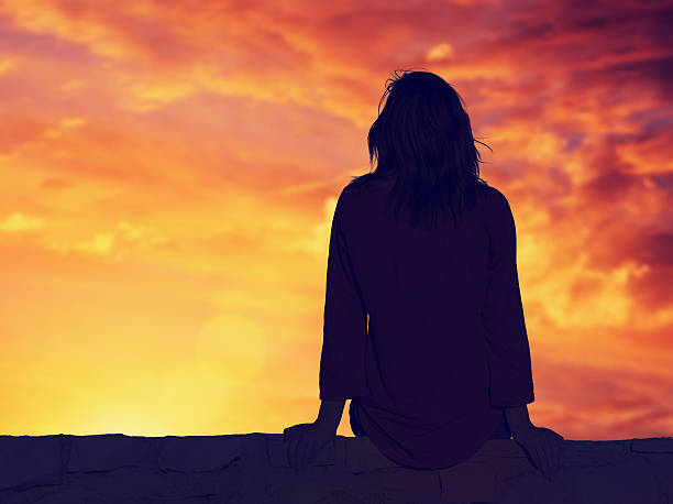 istock Girl watching the sky. 512727674