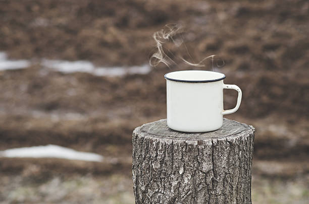 istock Hot drink outdoors on a cold winter day 512735458