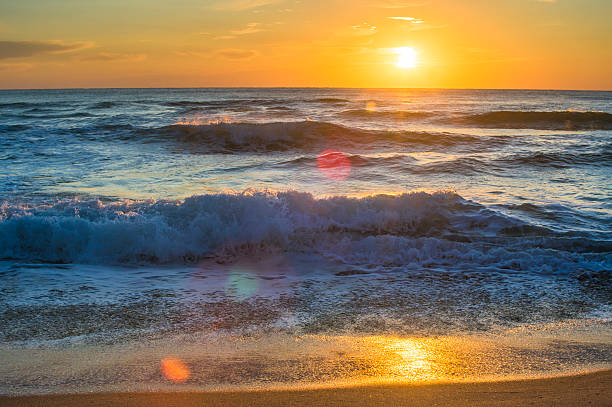 istock Sunrise over the sea 512749664