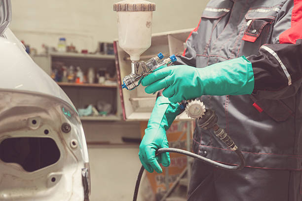 istock painting a car 512750630