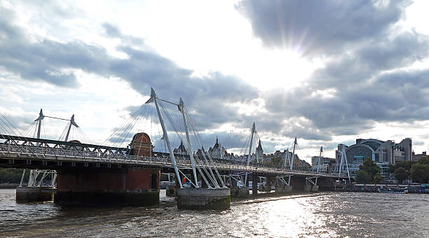 istock Hungerford Bridge and Golden Jubilee Bridges 512754612