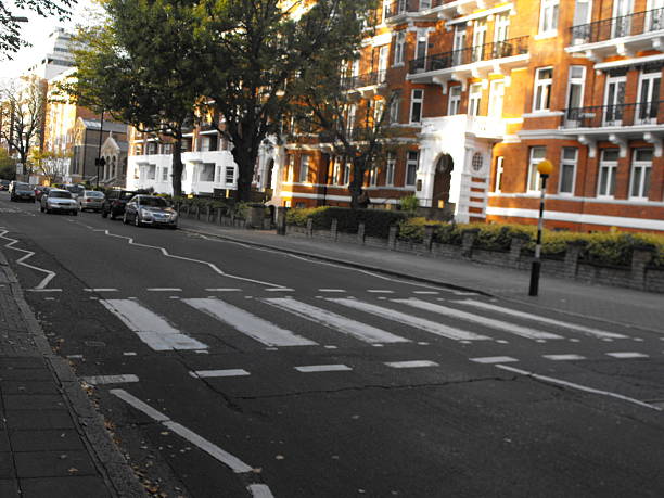 paso de cebra en el abadía de road, londres - abbey road fotografías e imágenes de stock