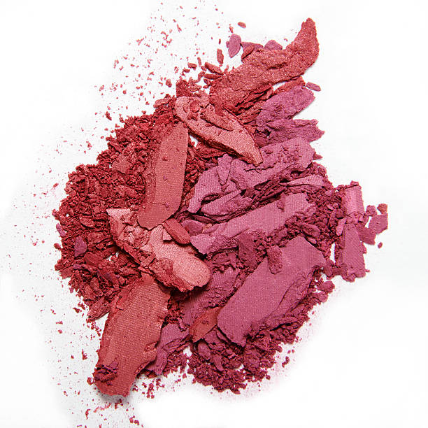 istock crumbled red and pink eyeshadow blush on white background 512815176
