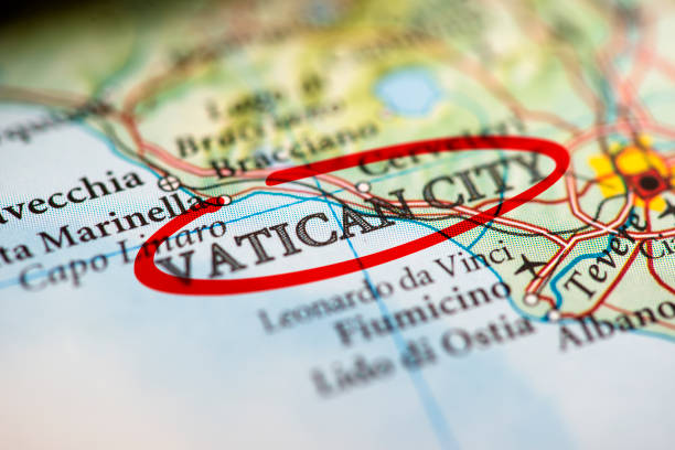 istock Venice City on map with red marker 512821026
