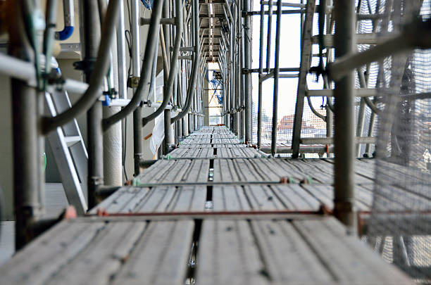 建設作業用足場 - scaffolding ストックフォトと画像