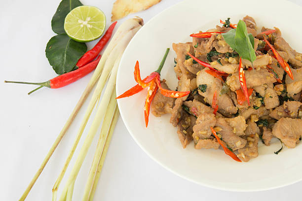 istock Thai food Basil fried rice with pork 512831028