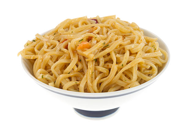 istock Chow Mein with shrimp in a small bowl 512866713