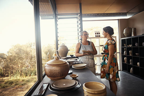 istock She's a merchant of happiness 512890604