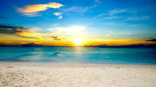 istock Beautiful sky and sea with white clouds. 512891821