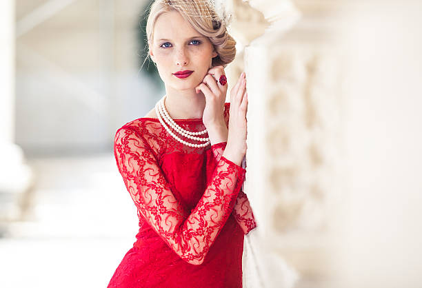 Romantic vintage woman with red apple