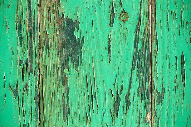 istock Vintage green weathered wooden background 512902070