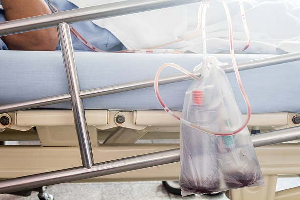 患者のショー輸血の 病院 - hostpital ストックフォトと画像