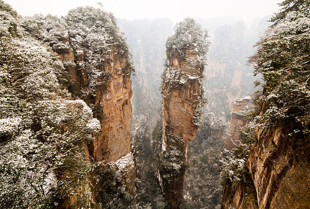 istock Chinese mountains Zhangjiajie 512911520