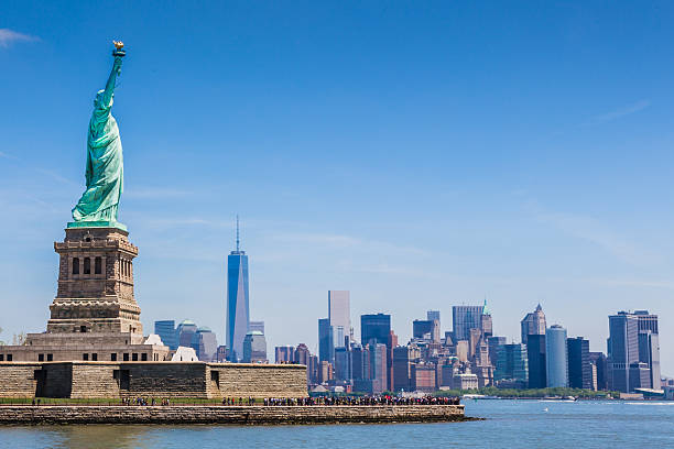 istock Statue of Liberty and Manhattan skyline 512917827