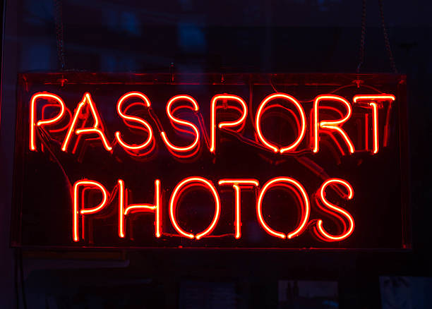 istock Passport Photo Sign 512937285