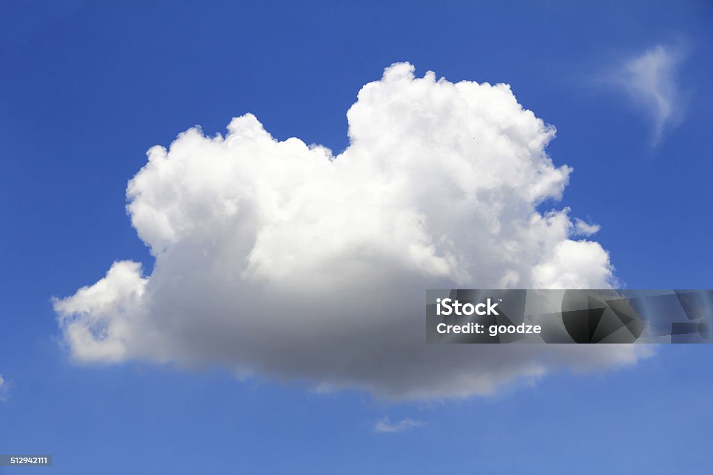 bright sky and cloud The cloud in the middle of the bright sky Beauty Stock Photo