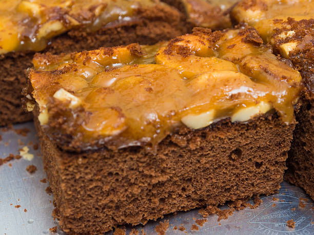 istock Toffee Cashew nut with caramel cake 512972664