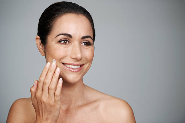 istock Keeping her face fresh and wrinkle-free 512982089
