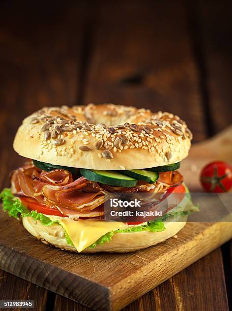 Bagel Sándwich Foto de stock y más banco de imágenes de Alimento - Alimento, Alimentos ahumados, Bagel