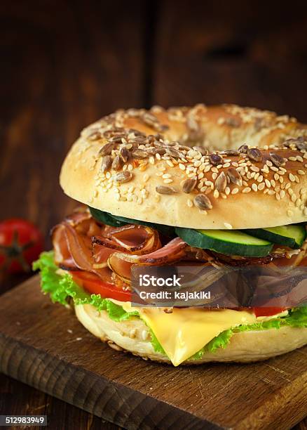 Bagel Sándwich Foto de stock y más banco de imágenes de Alimento - Alimento, Alimentos ahumados, Bagel