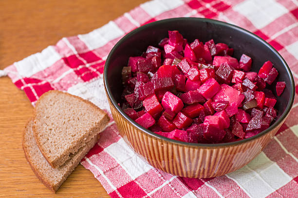 vinaigrette - beet pickled common beet cooked photos et images de collection