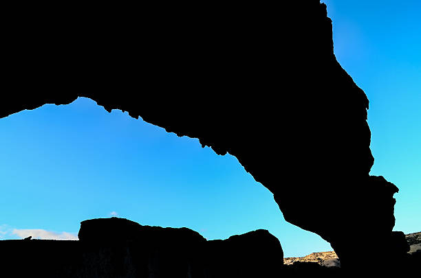 istock Natural Arch in the Desert 512988486