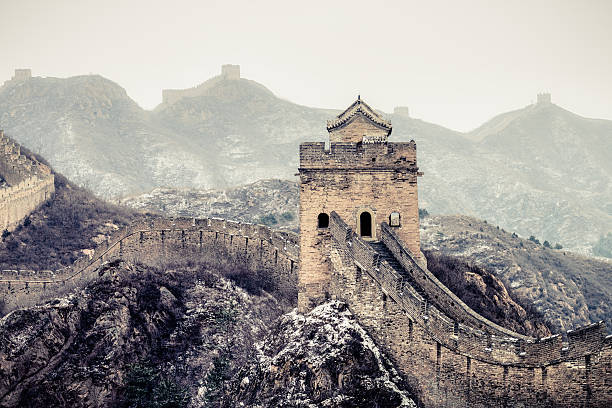 istock Towers on the Great Wall of China 512990351
