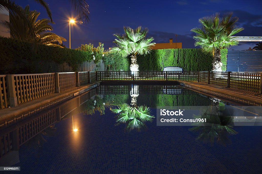 Piscina iluminada - Foto de stock de Agua libre de derechos