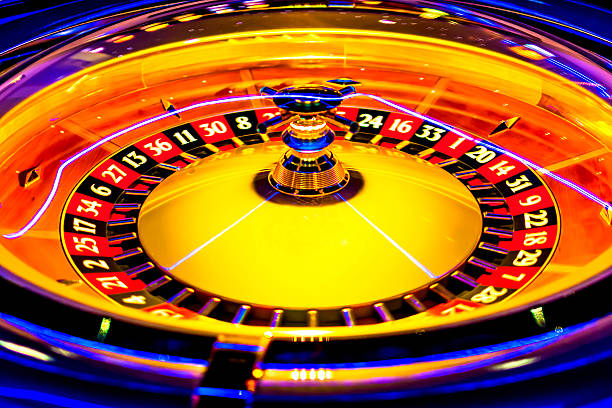 roulette - roulette wheel photos photos et images de collection