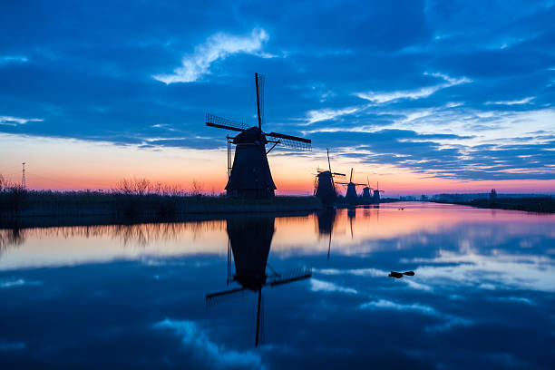 istock Kinderdijk in holland 513042958