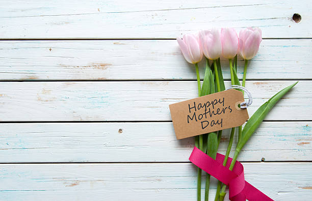 istock Mothers day gift flowers 513044398