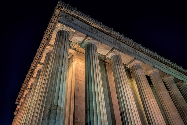 Memorial de Lincoln edifício à noite - fotografia de stock