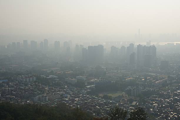 istock mist in the seoul city 513062388