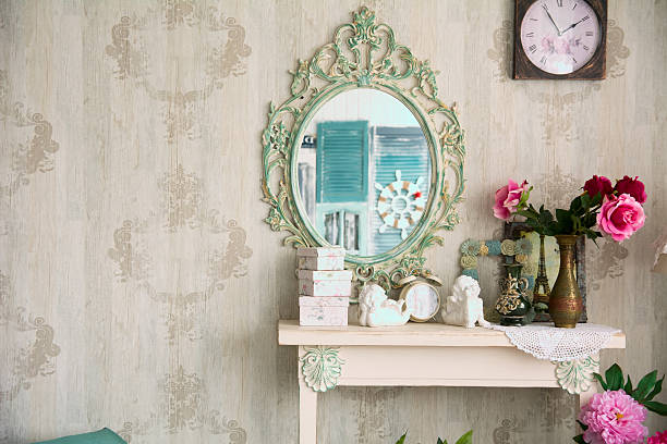 istock Vintage interior with mirror and a table, vase 513062464