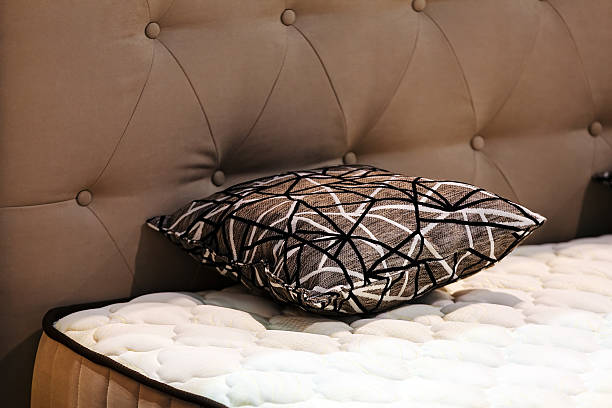 istock Classic furniture bed 513070512
