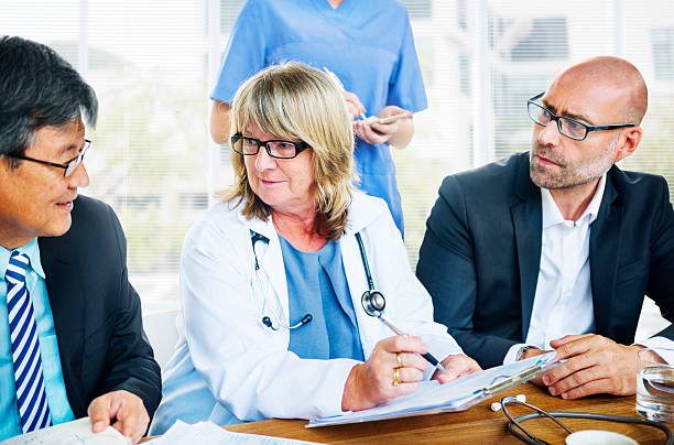 istock Healthcare Workers Having a Meeting 513101751
